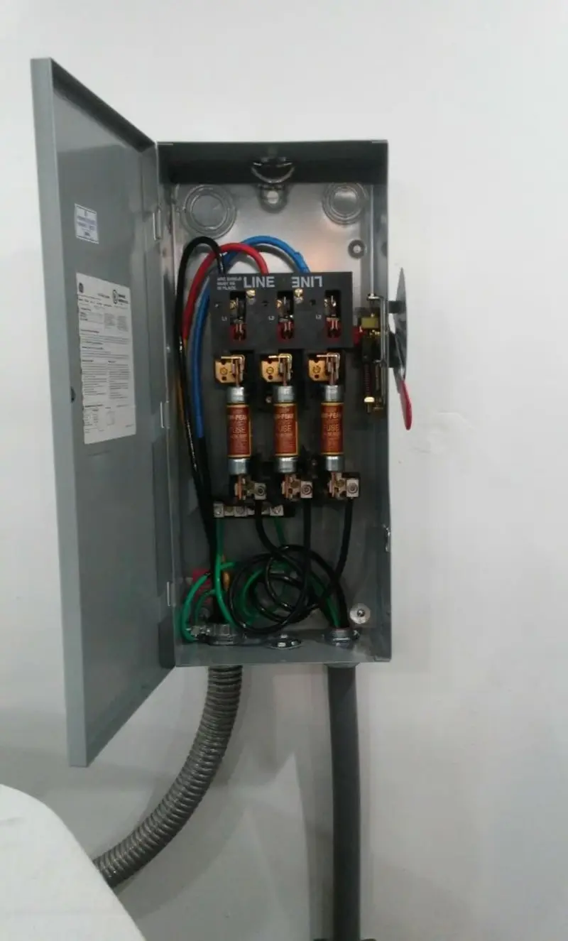 Three-phase disconnect switch installed for Electrical Wiring & Rewiring in Niagara Falls